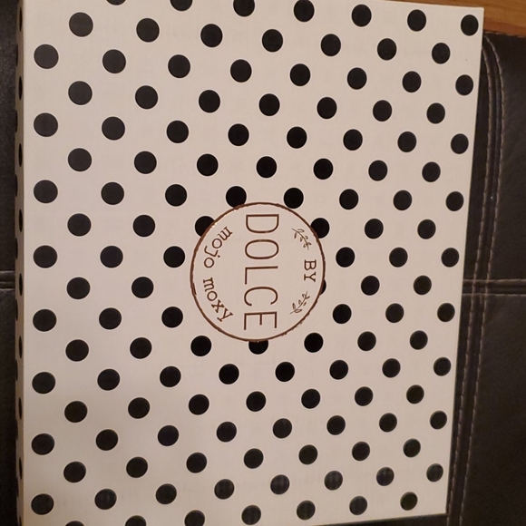 Dolce Mojo Moxy rose gold sandals. - Picture 5 of 6